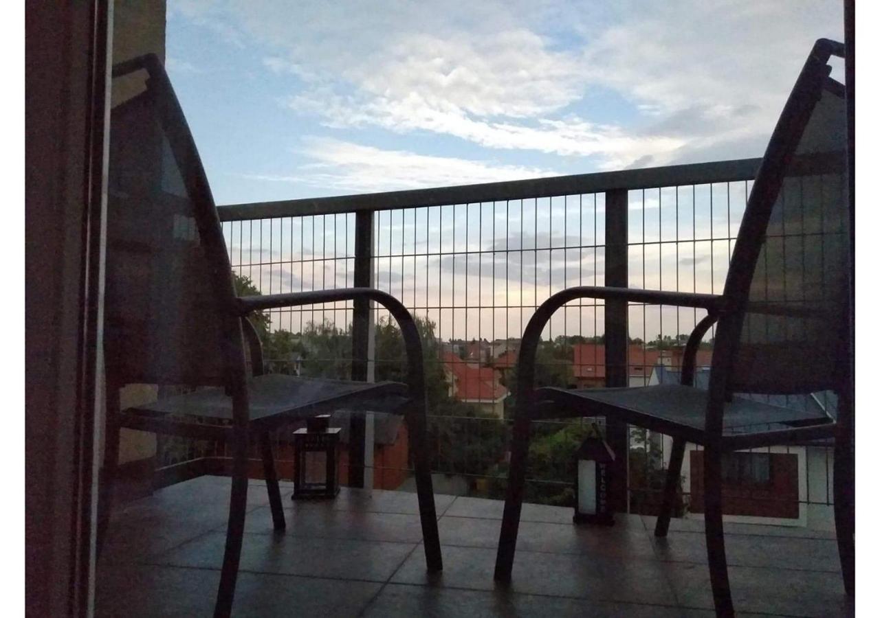 פרוז'קוב Sunny Penthouse With Roof Gardens Overlooking The Warsaw Palace Of Culture מראה חיצוני תמונה